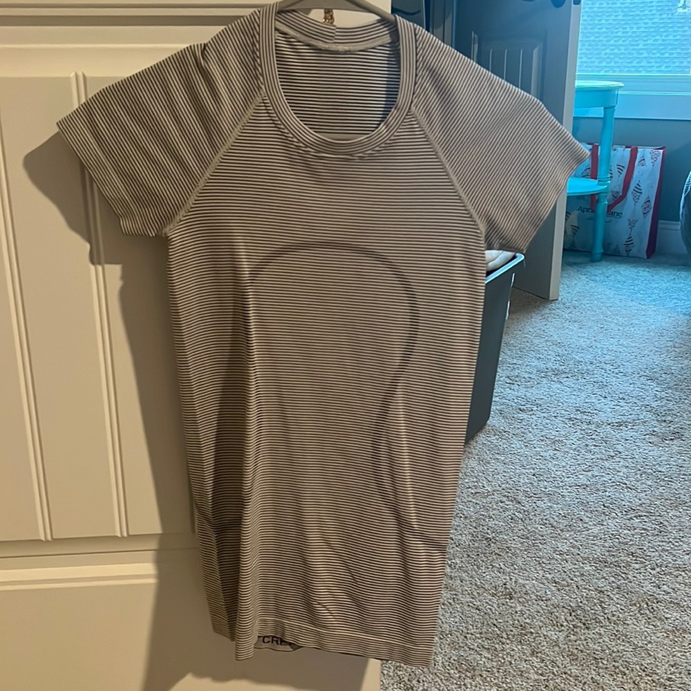 lululemon swiftly tech 2.0 tetra stripe white & black size 2